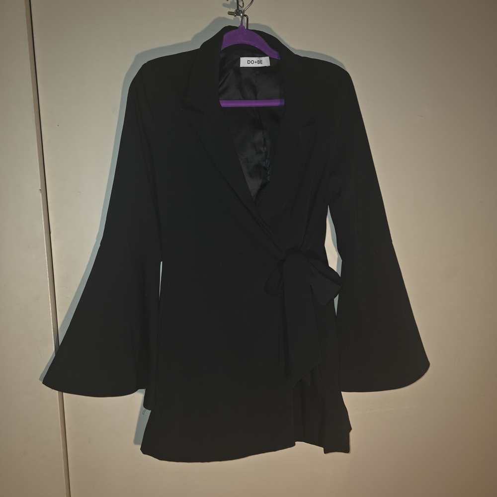 DO+BE Women's Elegant Black Tie-Waist Blazer